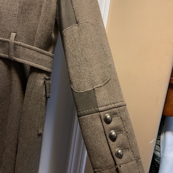 BCBGMax olive green military style coat size M. - Picture 6 of 8